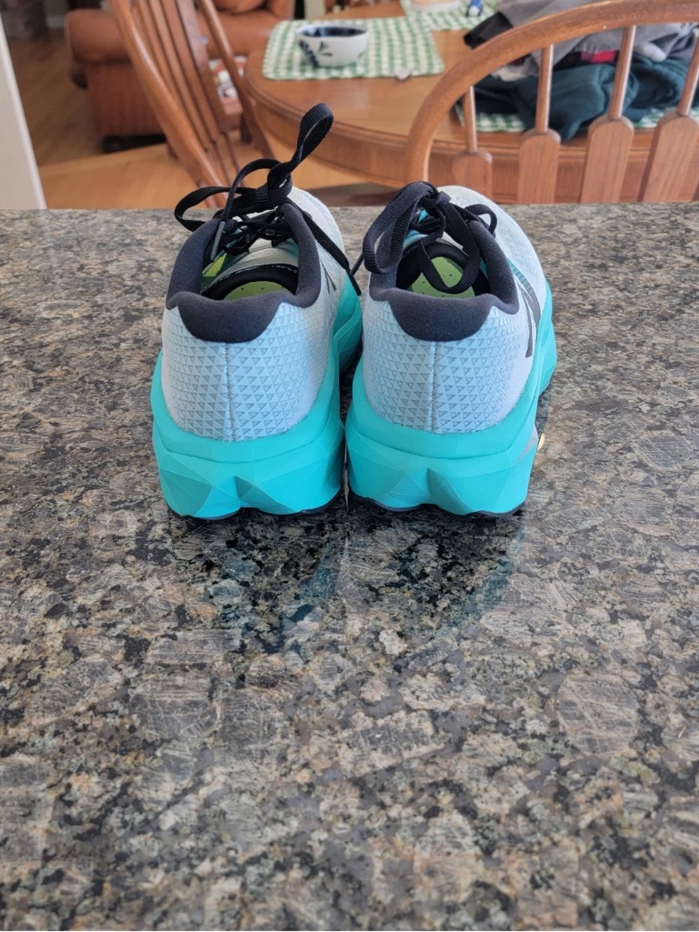 New Balance Women's SuperComp Trainer size 9 EUC - Picture 6 of 9
